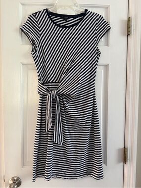 Talbots Petite Striped Tie-Waist Cap Sleeve Tee Dress in Navy & White, Size M.
